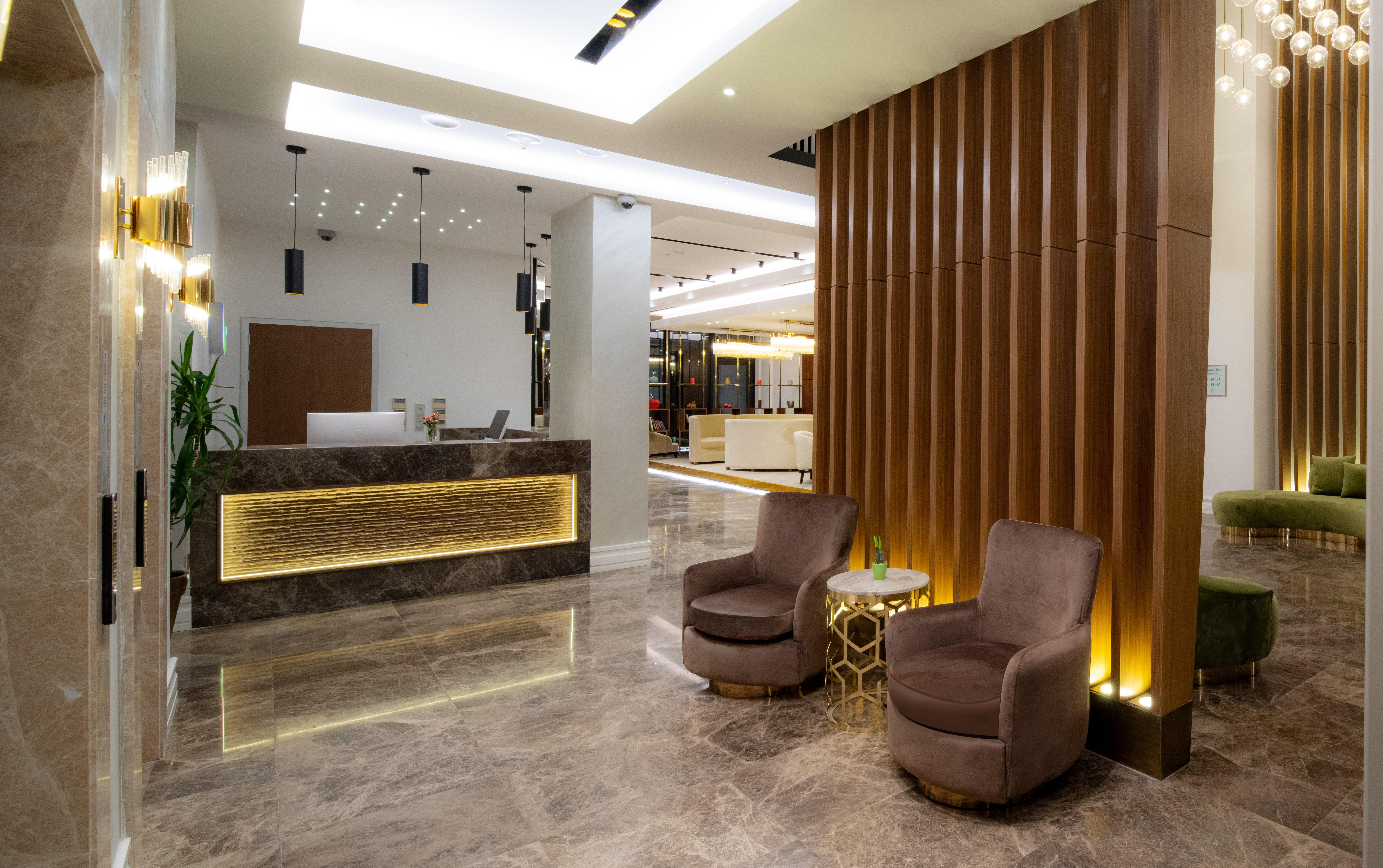 Movenpick Living Istanbul West Hotel Bagian luar foto Lobby