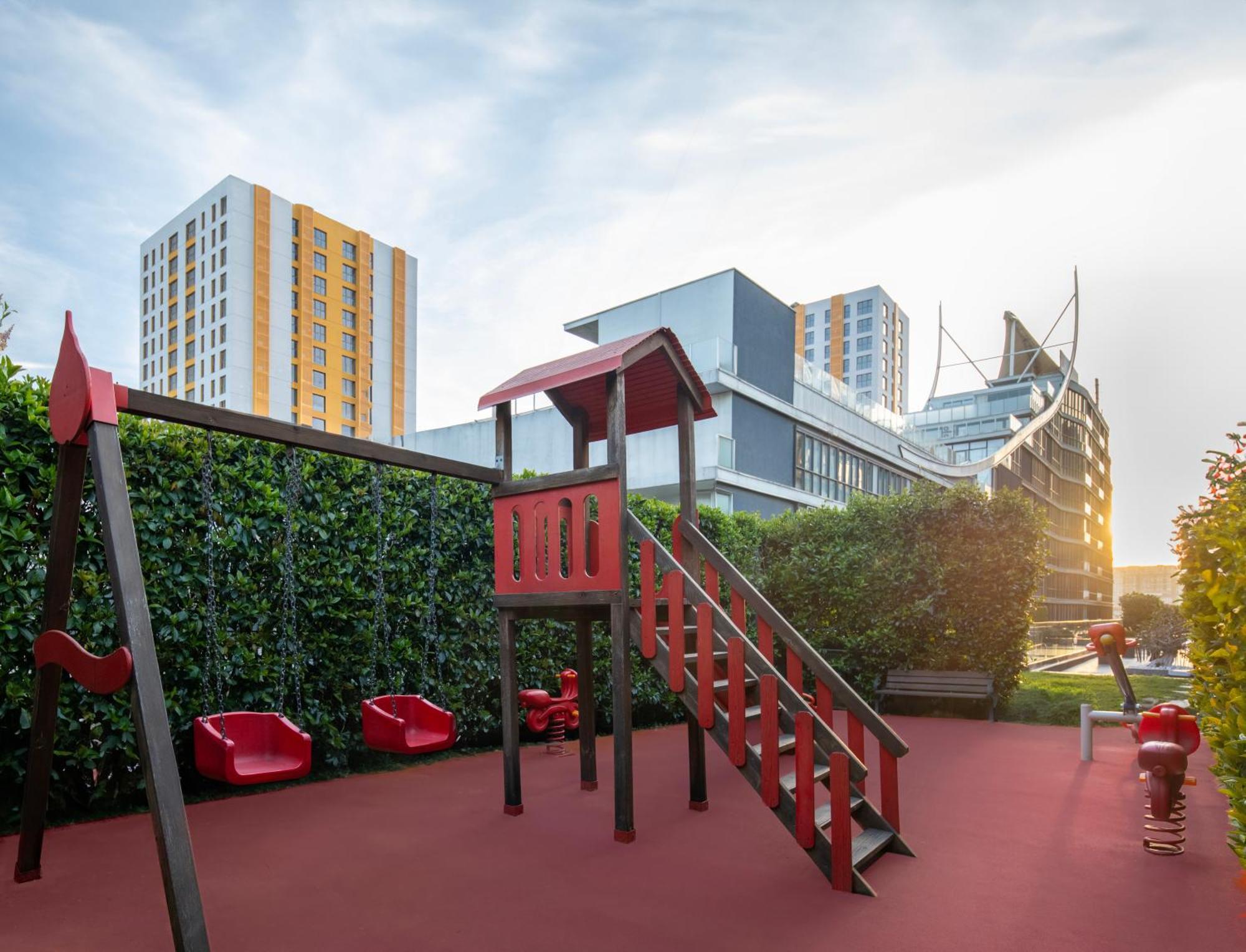 Movenpick Living Istanbul West Hotel Bagian luar foto