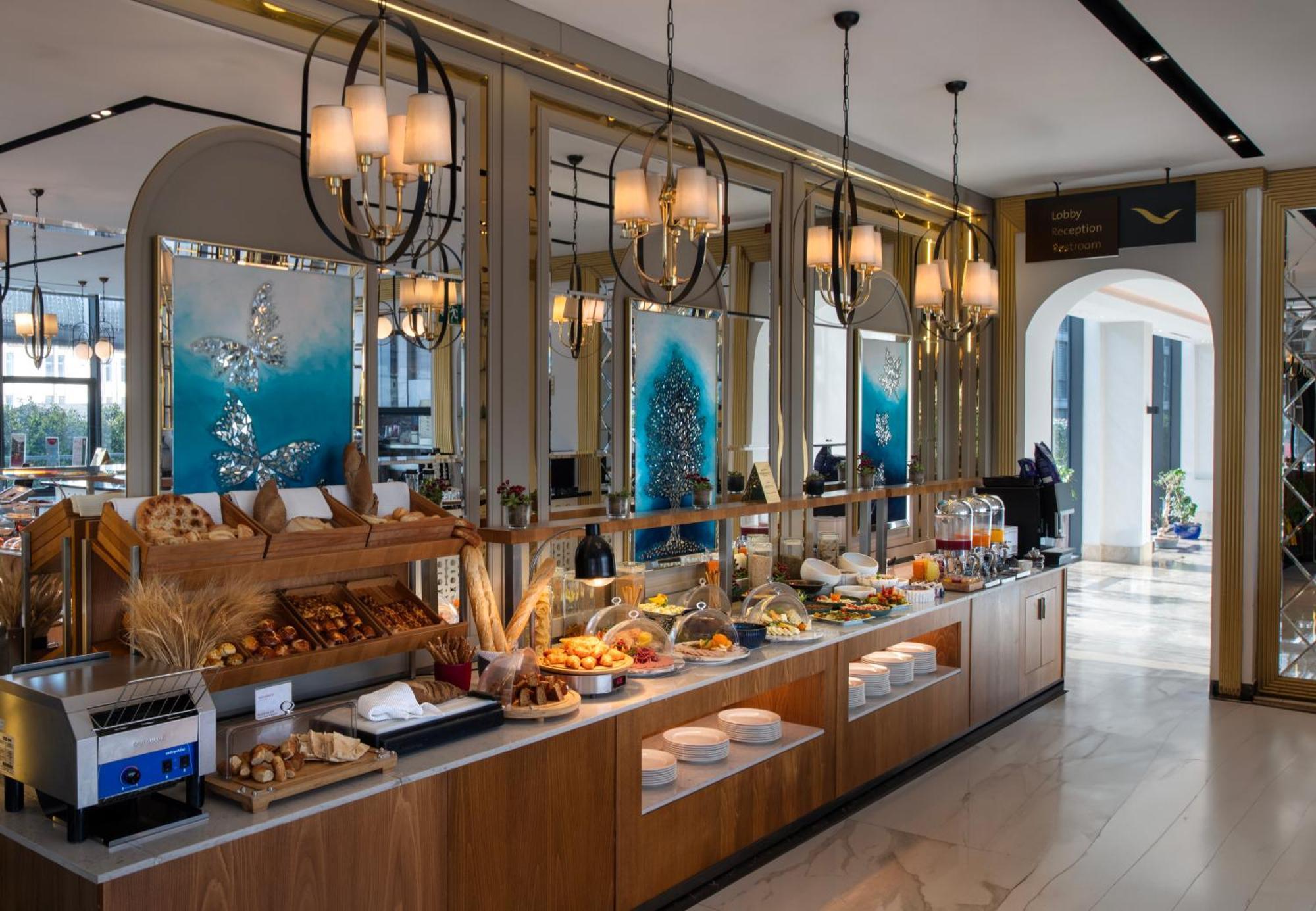 Movenpick Living Istanbul West Hotel Bagian luar foto