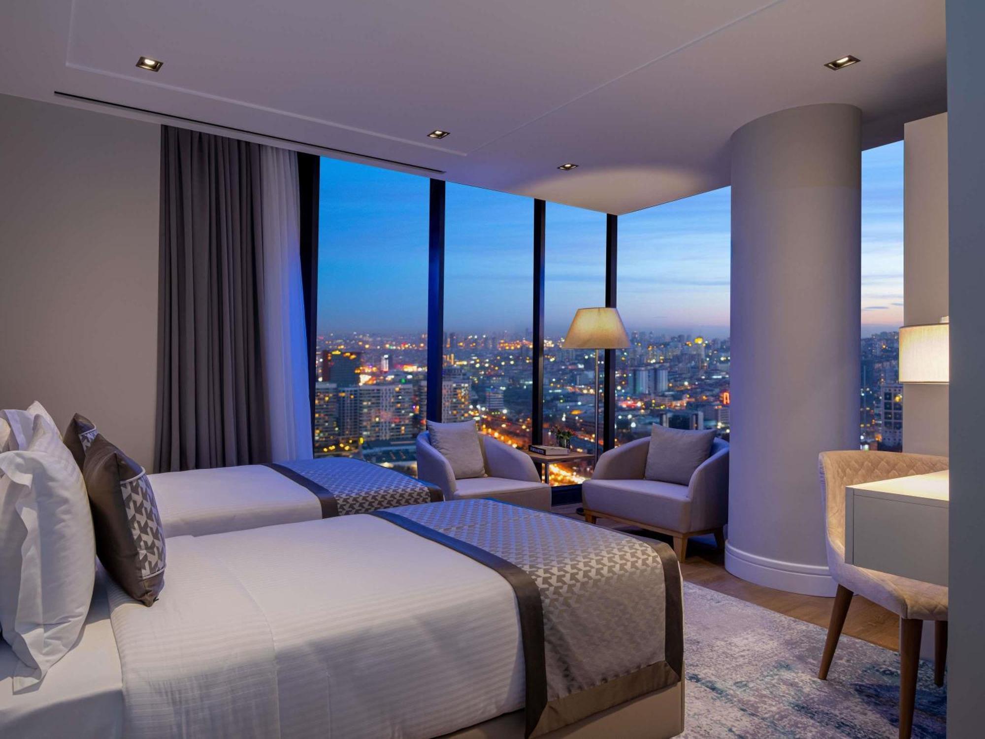 Movenpick Living Istanbul West Hotel Bagian luar foto