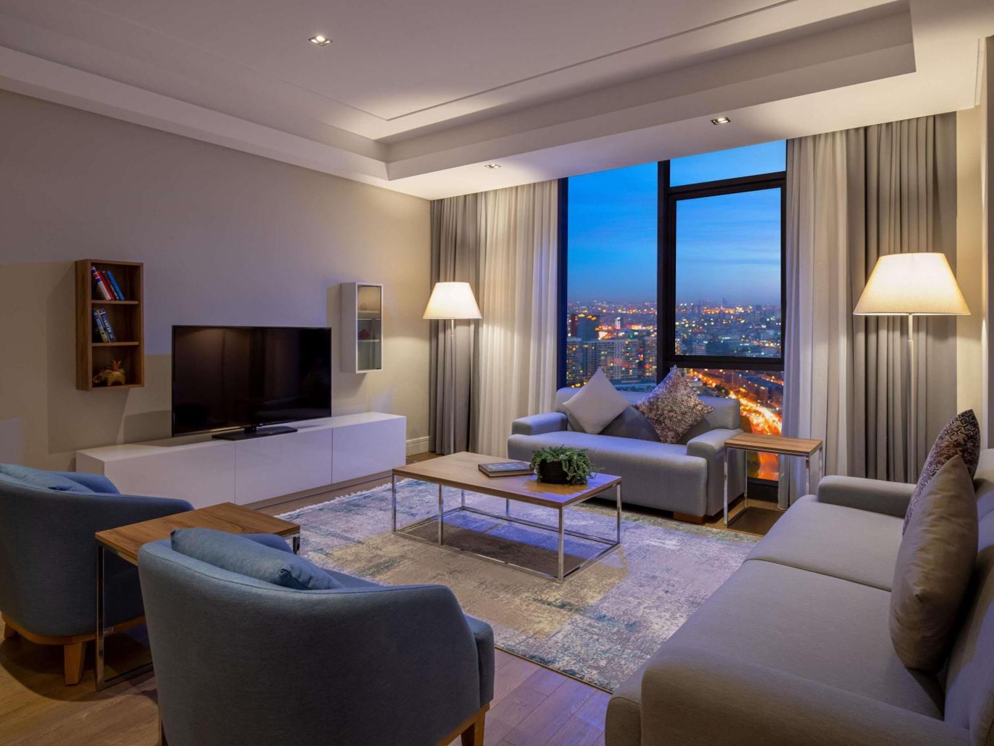 Movenpick Living Istanbul West Hotel Bagian luar foto